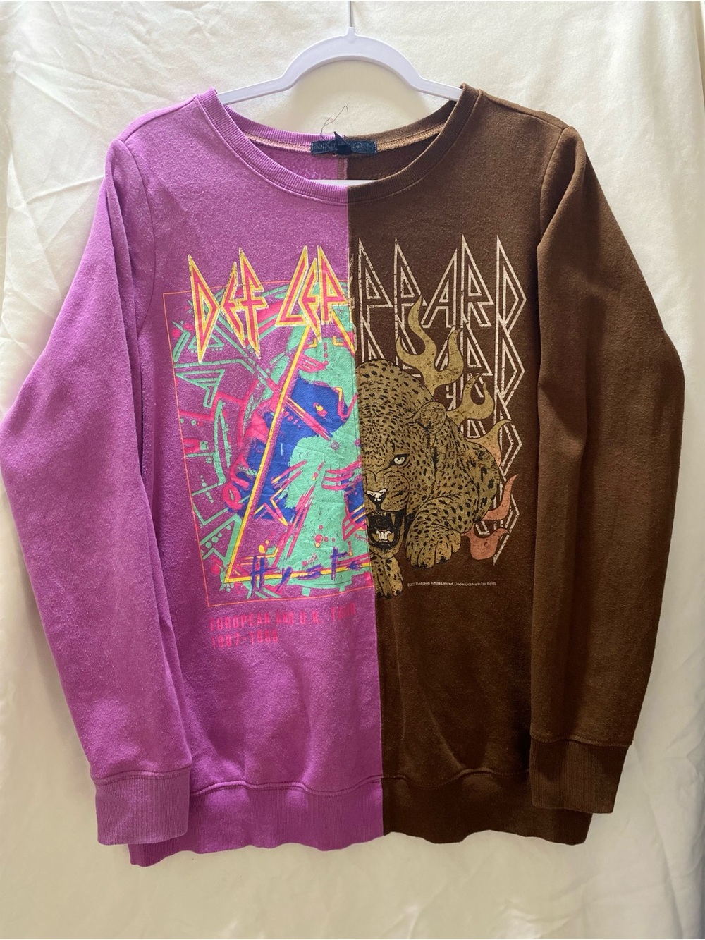 Vinyl Icons Women's O Def Leppard Graphic Colorblock Crew Neck Sweatshirt